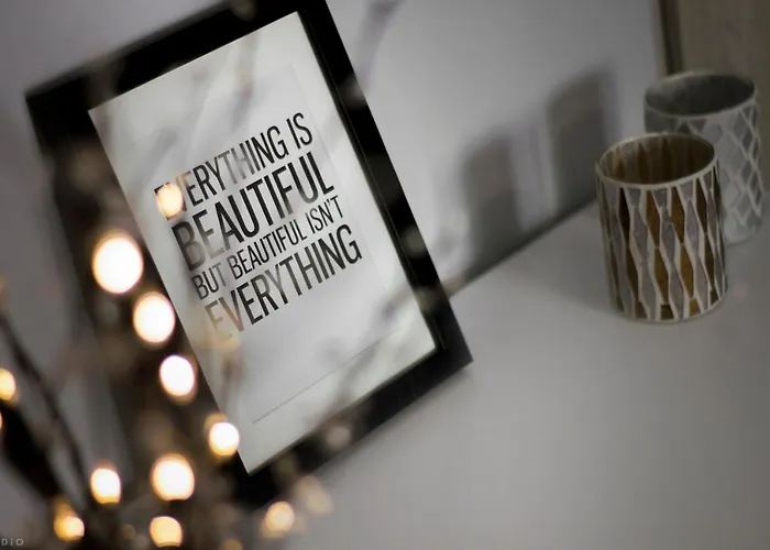 Clicktheflat Hoza Street