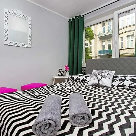 Clicktheflat Hoza Street Varsó