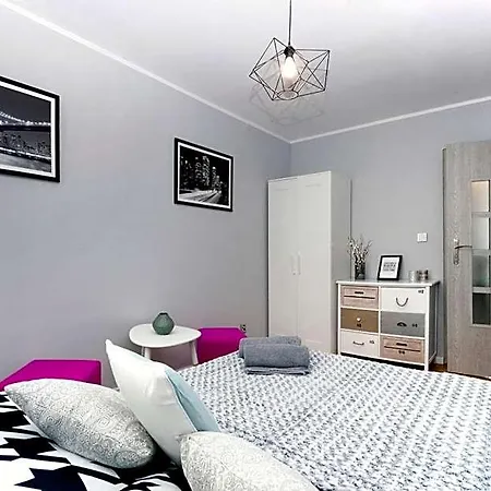 Clicktheflat Hoza Street