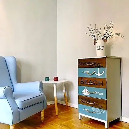 Clicktheflat Hoza Street *