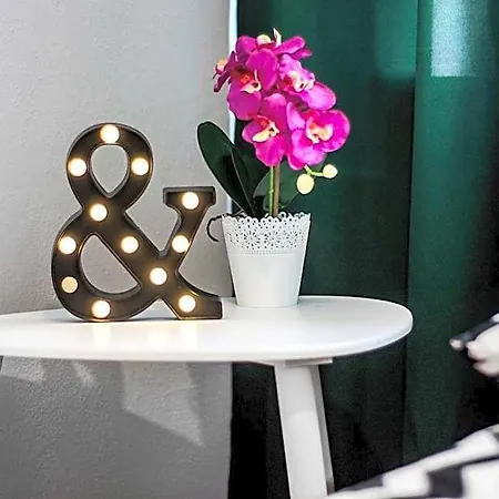Hostel Clicktheflat Hoza Street Varsó
