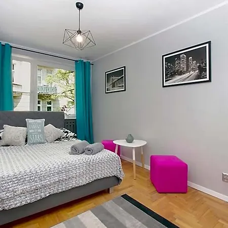 Clicktheflat Hoza Street