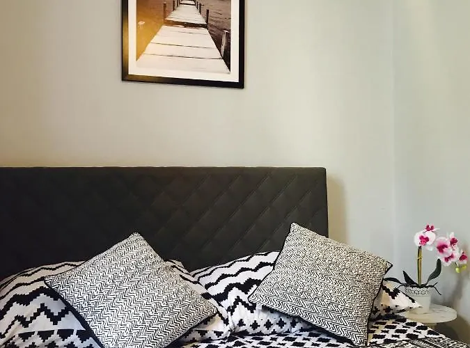 Clicktheflat Hoza Street * Warschau