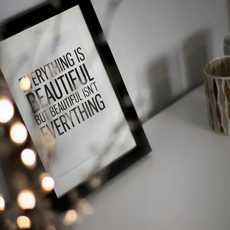 Clicktheflat Hoza Street